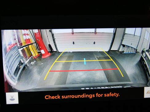Certified 2025 Toyota RAV4 LE AWD/4WD image 17