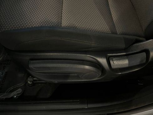 Used 2025 Kia Soul LX w/ LX Technology Package FWD image 22