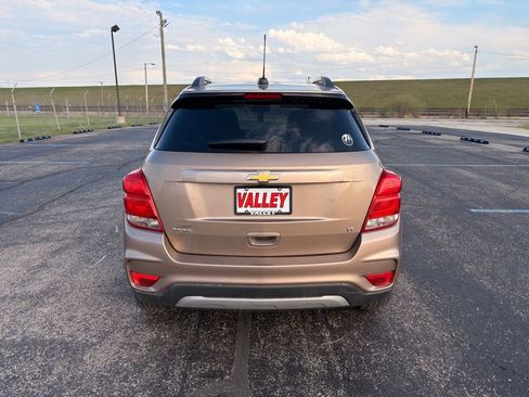 Used 2018 Chevrolet Trax LT image 10