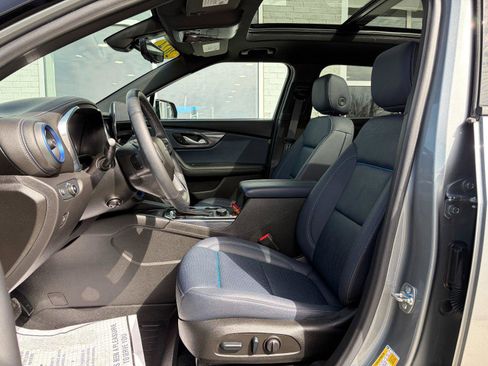 Used 2024 Chevrolet Blazer RS w/ Driver Confidence II Package AWD/4WD image 8