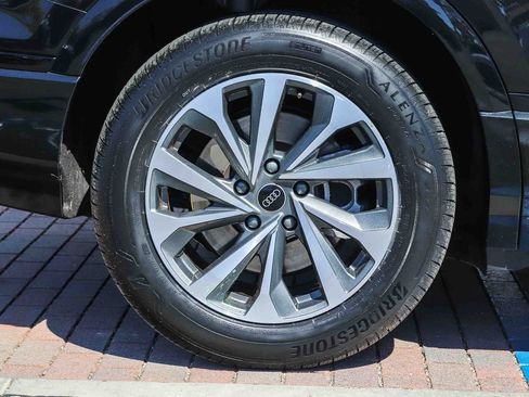 Certified 2025 Audi Q6 e-tron Premium w/ Convenience Package AWD/4WD image 10