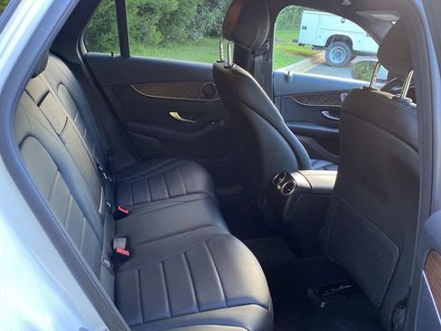 Used 2021 Mercedes-Benz GLC 300 4MATIC image 34