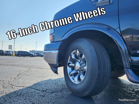 Used 2015 Chevrolet Express 2500 RWD image 17