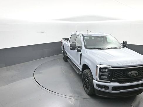 New 2026 Ford F250 Lariat w/ Black Appearance Package AWD/4WD image 25