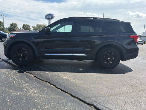 Used 2021 Ford Explorer XLT w/ Class III Trailer Tow Package AWD/4WD image 8