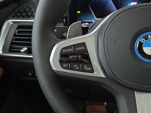 New 2026 BMW X5 xDrive50e w/ Executive Package image 17