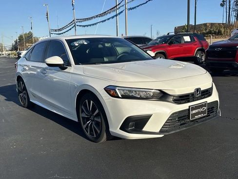 Used 2022 Honda Civic EX image 2