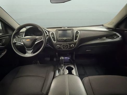 Used 2018 Chevrolet Malibu LT FWD image 9