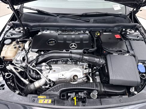 Used 2023 Mercedes-Benz CLA 250 w/ Premium Package image 4