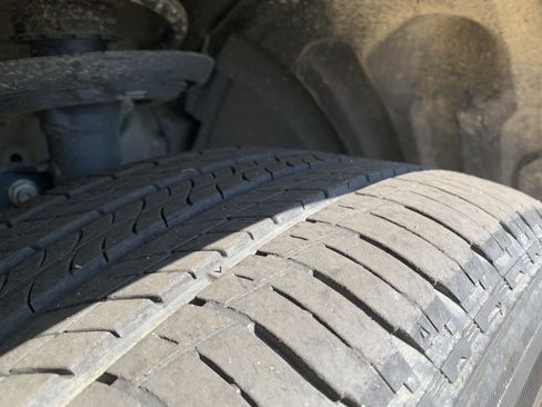 Used 2025 Honda Pilot EX-L image 12