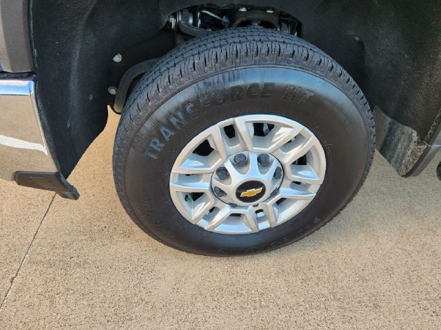 Used 2024 Chevrolet Silverado 2500 LT RWD image 9