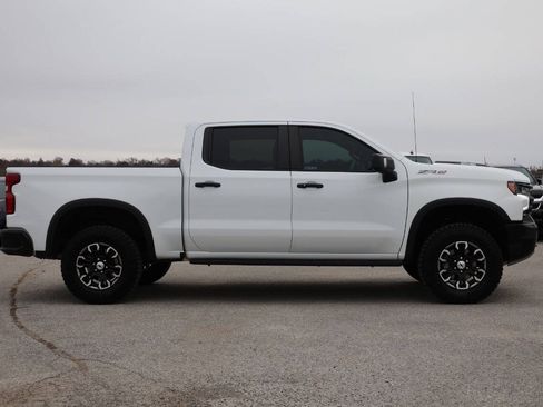 Used 2024 Chevrolet Silverado 1500 ZR2 w/ Technology Package AWD/4WD image 7
