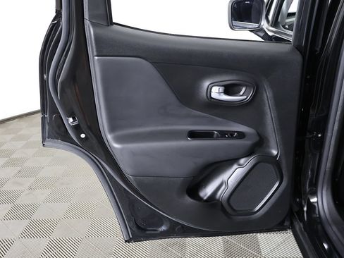 Used 2023 Jeep Renegade Latitude AWD/4WD image 23