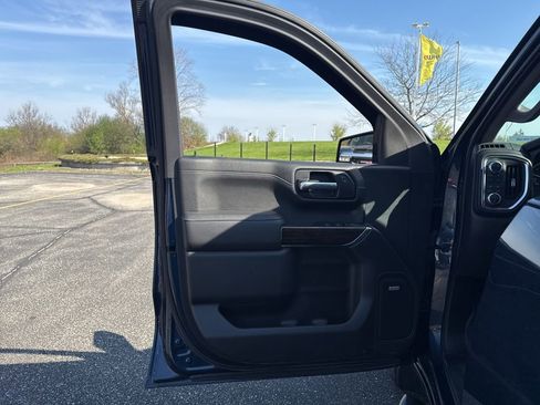 Used 2021 GMC Sierra 1500 Elevation w/ Preferred Package image 9