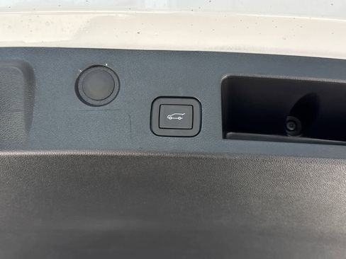 New 2026 Chevrolet Equinox LT w/ Convenience Package II image 30