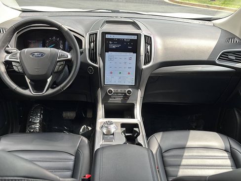 Used 2024 Ford Edge SEL w/ Convenience Package AWD/4WD image 9