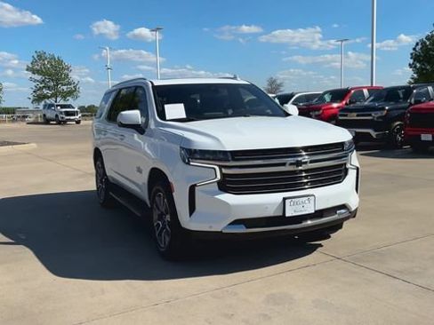 Used 2022 Chevrolet Tahoe LT w/ LT Signature Package image 3