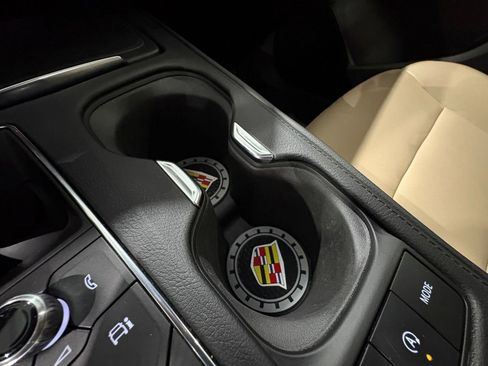 Used 2024 Cadillac XT4 Luxury w/ Cold Weather Package AWD/4WD image 29