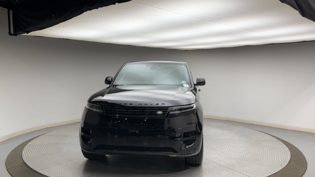 Used 2024 Land Rover Range Rover Sport SE AWD/4WD image 7