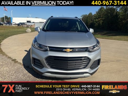Certified 2022 Chevrolet Trax LT w/ LT Convenience Package image 8
