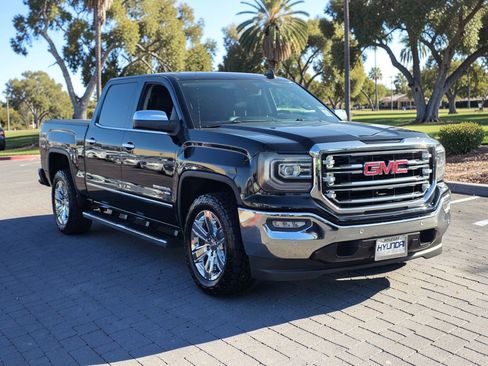 Used 2018 GMC Sierra 1500 SLT w/ Enhanced Driver Alert Package image 4