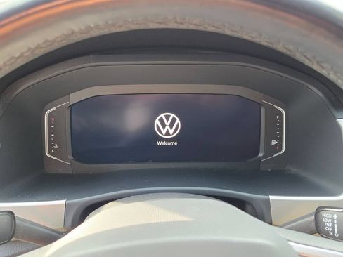 Used 2021 Volkswagen Atlas Cross Sport SEL R-Line AWD/4WD image 15