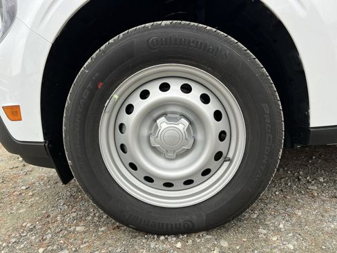 New 2026 Ford Maverick XL image 12