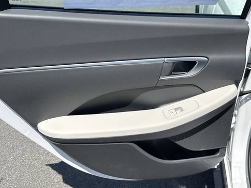 New 2026 Hyundai Sonata SEL FWD image 23