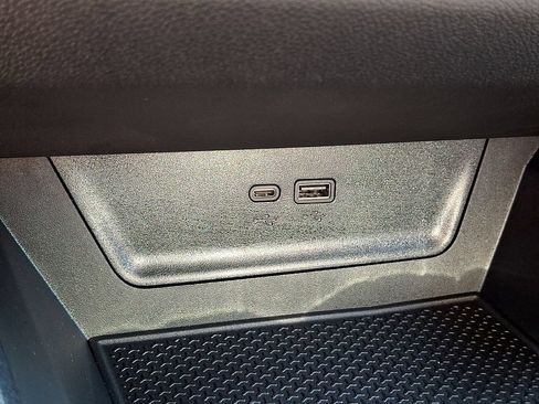 New 2026 Chevrolet Equinox LT w/ Safety and Technology Package FWD image 16