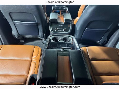 Used 2019 Lincoln Navigator Reserve AWD/4WD image 12