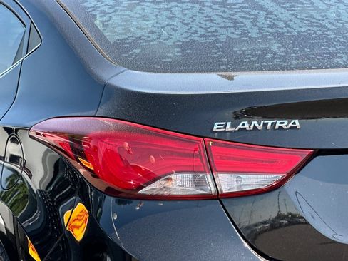 Used 2016 Hyundai Elantra Limited w/ Option Group 04 FWD image 24