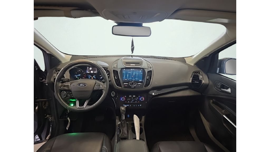 Used 2017 Ford Escape Titanium w/ Equipment Group 301A AWD/4WD image 10