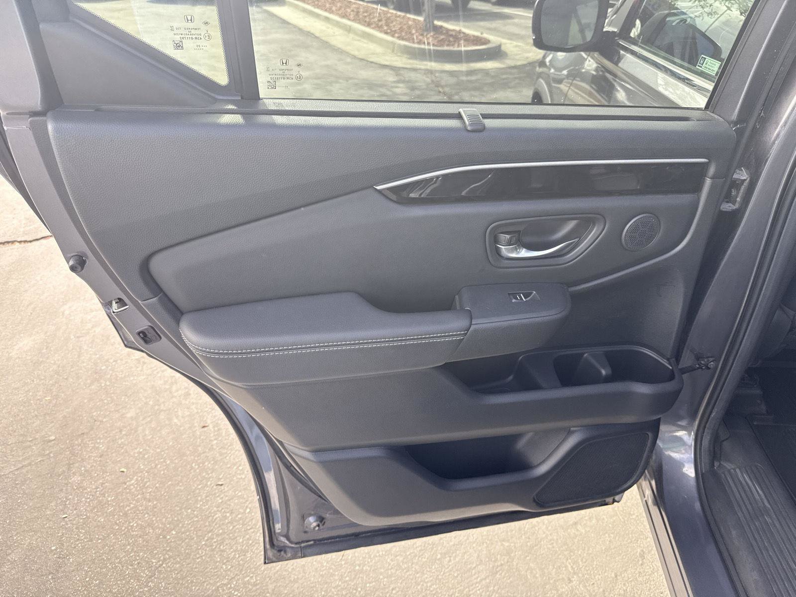 Used 2024 Honda Pilot Touring image 17