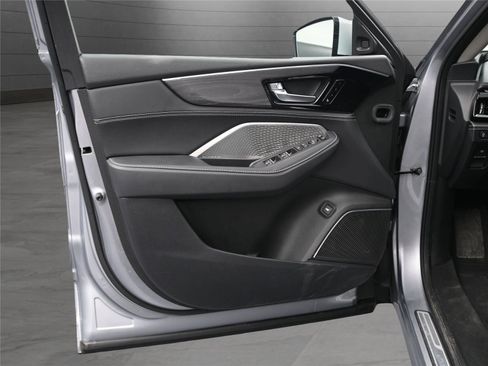 Used 2024 Acura MDX SH-AWD w/ Advance Package image 8