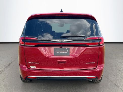 New 2026 Chrysler Pacifica Limited FWD image 6