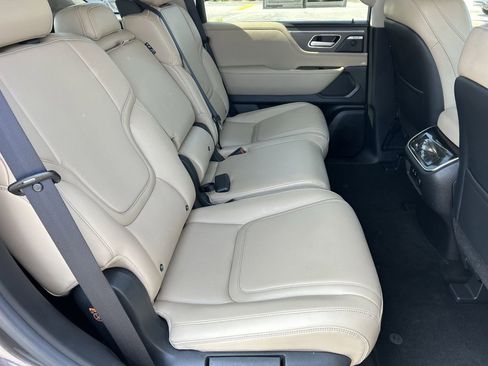 Certified 2025 INFINITI QX80 Pure w/ Cargo Package image 12