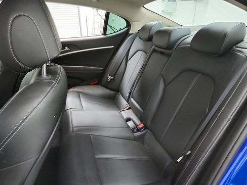 Used 2022 Genesis G70 2.0T image 24