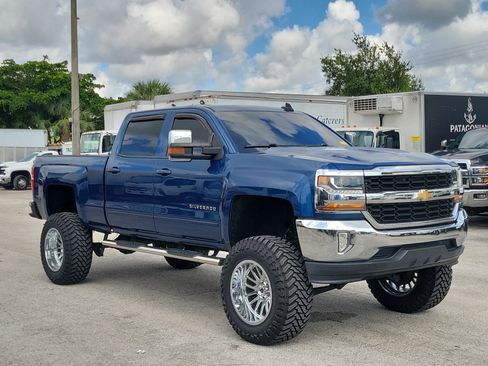 Used 2018 Chevrolet Silverado 1500 LT w/ All Star Edition RWD image 1