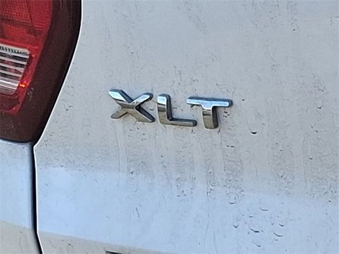 Used 2018 Ford Explorer XLT w/ Equipment Group 202A image 31