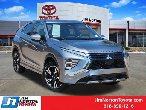 Used 2024 Mitsubishi Eclipse Cross SEL AWD/4WD image 2