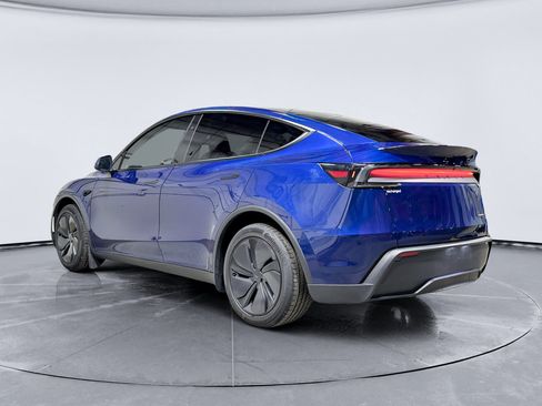 Used 2026 Tesla Model Y Long Range AWD/4WD image 2