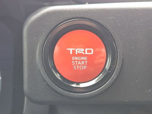 Used 2024 Toyota Tacoma TRD Sport AWD/4WD image 22