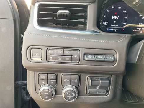 Used 2023 GMC Yukon XL Denali Ultimate image 18