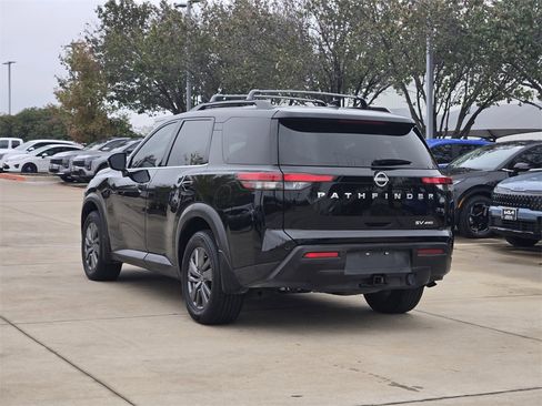 Used 2024 Nissan Pathfinder SV w/ SV Premium Package image 3