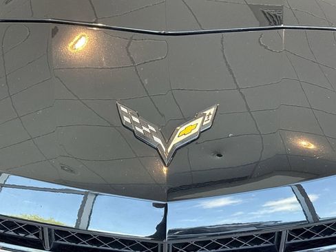 Used 2019 Chevrolet Corvette Stingray Convertible w/ 1LT RWD image 29