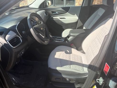 Used 2022 Chevrolet Equinox LS FWD image 16