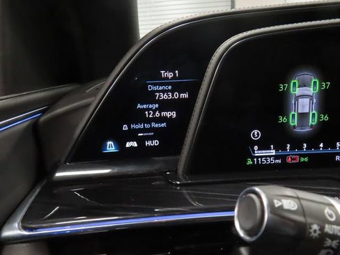 Used 2024 Cadillac Escalade Sport image 23