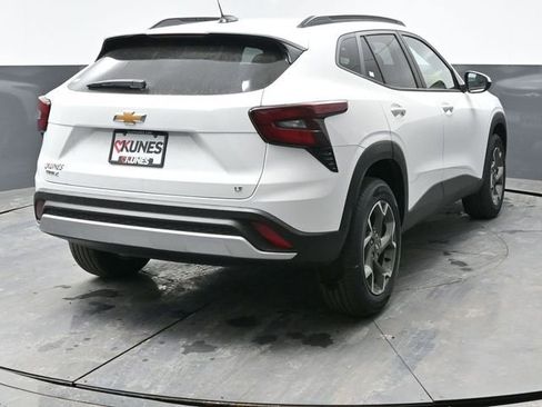 New 2026 Chevrolet Trax LT w/ Driver Confidence Package FWD image 11