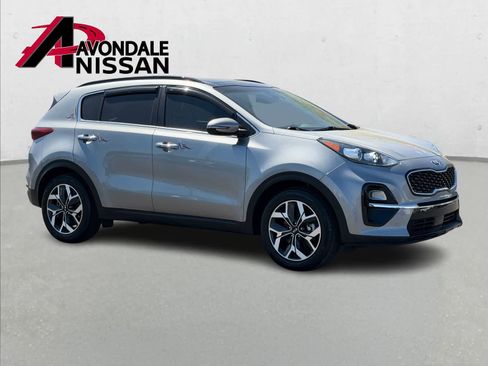 Used 2021 Kia Sportage EX w/ EX Technology Package FWD image 9