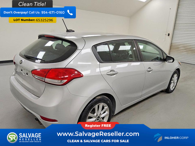 Used 2017 Kia Forte LX w/ Option Group 020 FWD image 4